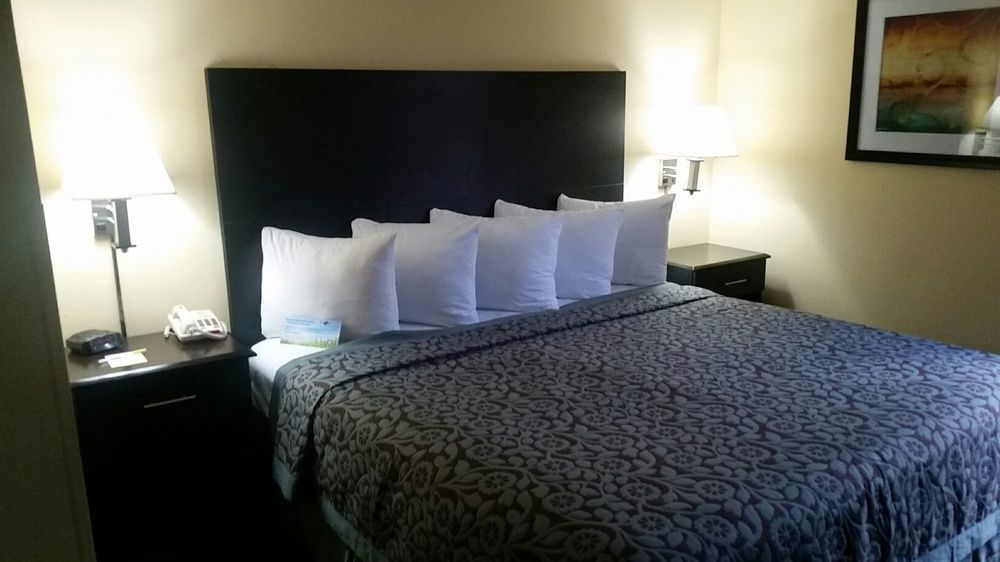 Days Inn & Suites By Wyndham Peachtree Corners Norcross Exteriér fotografie