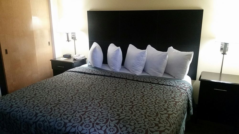 Days Inn & Suites By Wyndham Peachtree Corners Norcross Exteriér fotografie