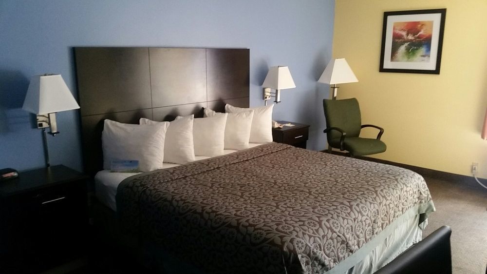 Days Inn & Suites By Wyndham Peachtree Corners Norcross Exteriér fotografie
