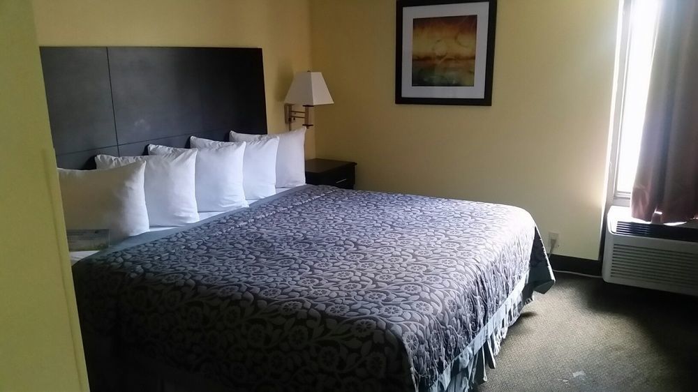 Days Inn & Suites By Wyndham Peachtree Corners Norcross Exteriér fotografie