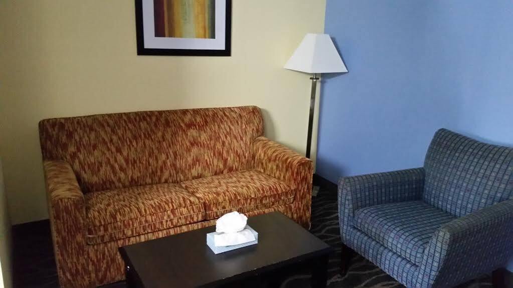 Days Inn & Suites By Wyndham Peachtree Corners Norcross Exteriér fotografie